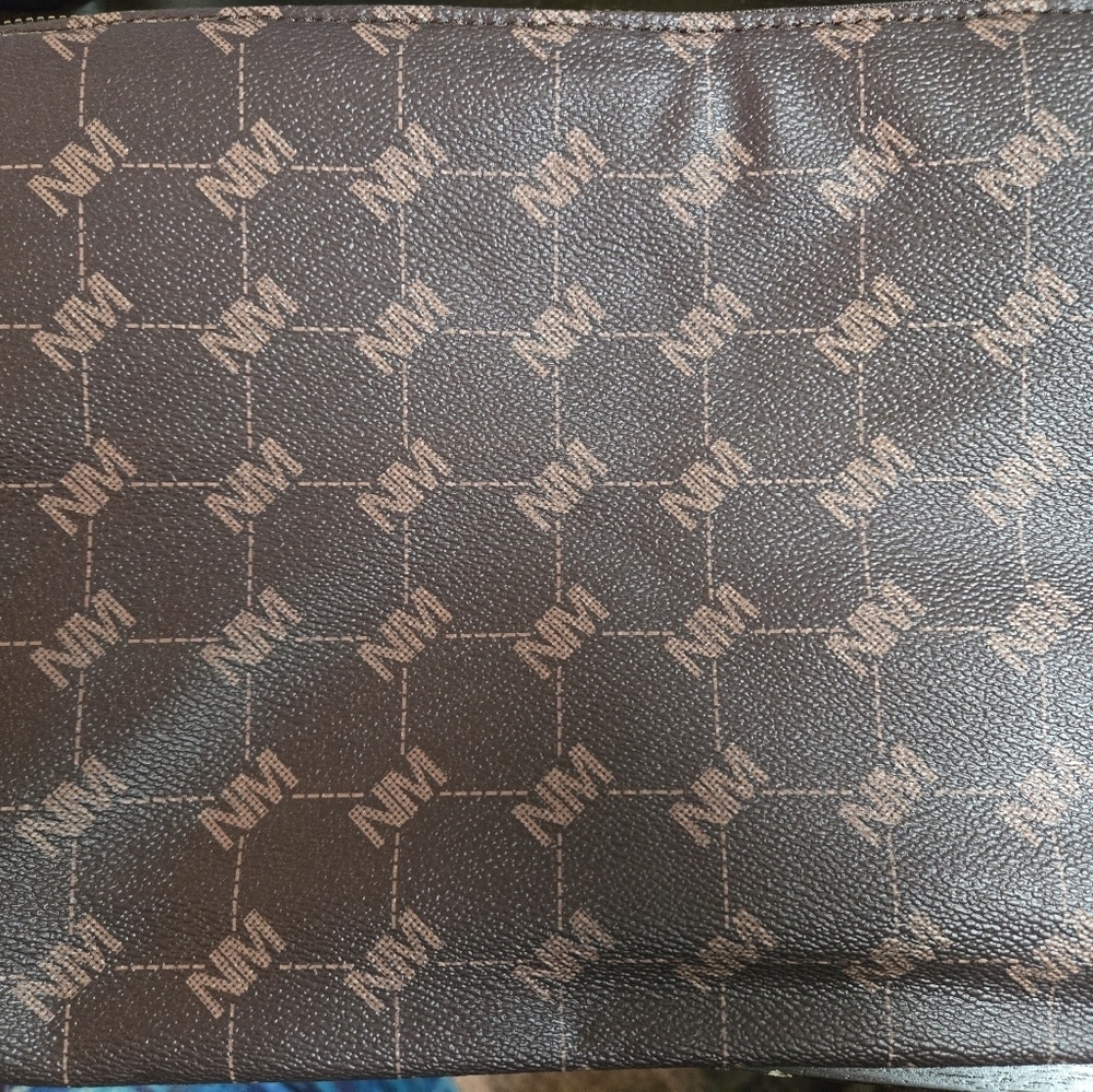 BOGO - Nicole Miller Brown Zip Top Sig Crossbody Handbag NWT - Picture 5 of 6